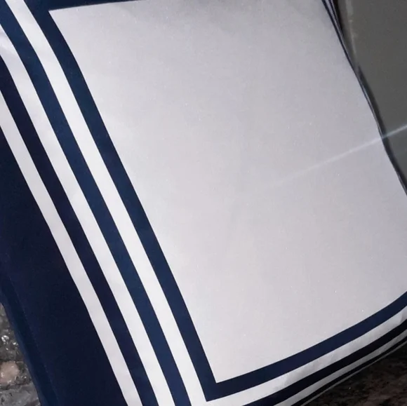 2 NWT Ralph Lauren Deerfield Navy and White Square Throw Pillows - Picture 2 of 8